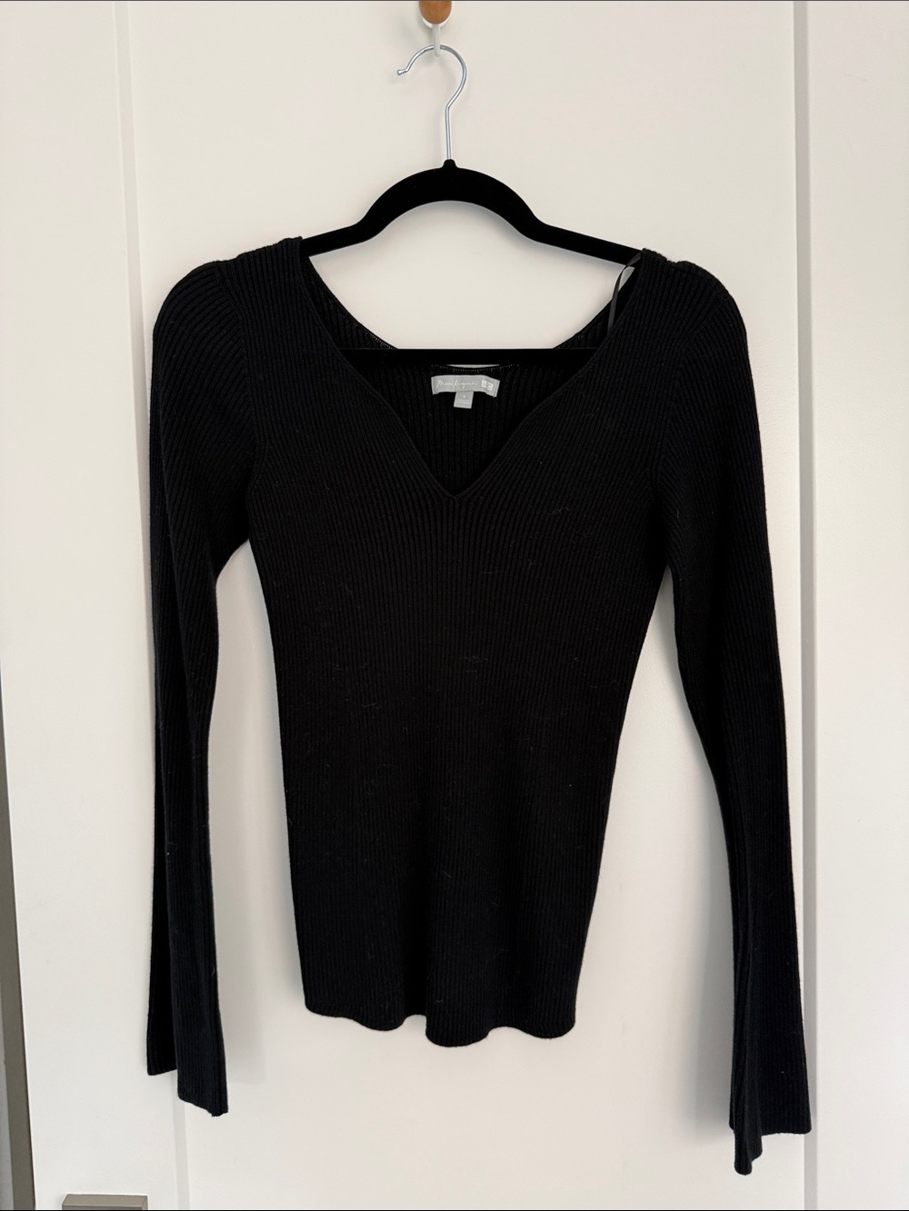 Uniqlo Mame Kurogouchi Black Ribbed Long Sleeve V-Neck Top
